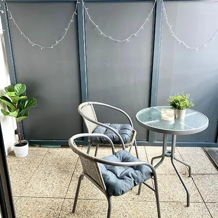 The Elite Downtown A/c & Garage Parking براتسيلافا