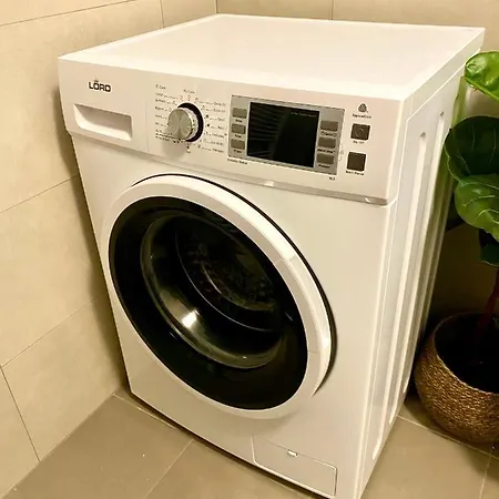 The Elite Downtown A/c & Garage Parking Apartamento Bratislava