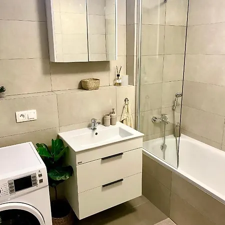 Apartamento The Elite Downtown A/c & Garage Parking Bratislava